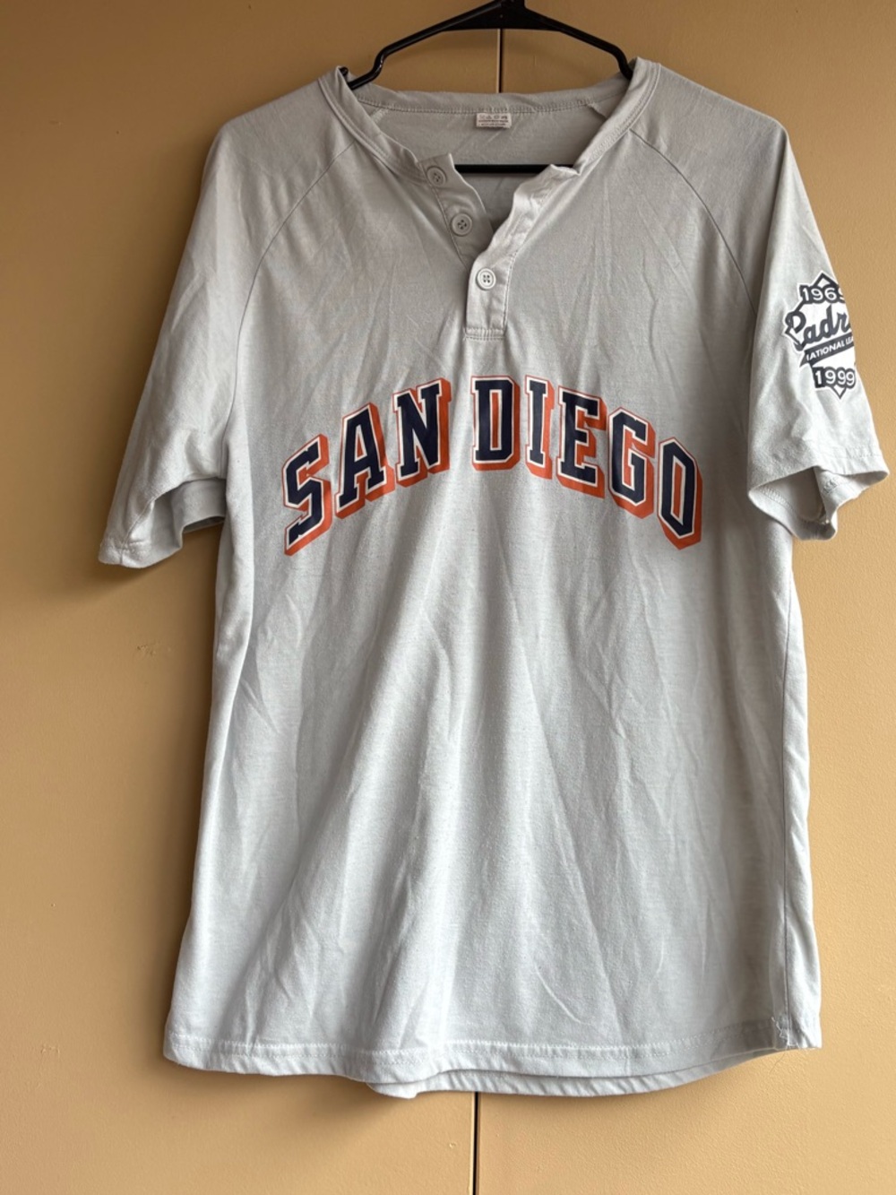 San Diego padres Tony Gwynn shirt